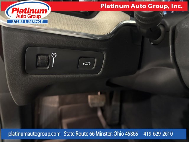 Used 2021 Volvo XC60 T5 Inscription image 23