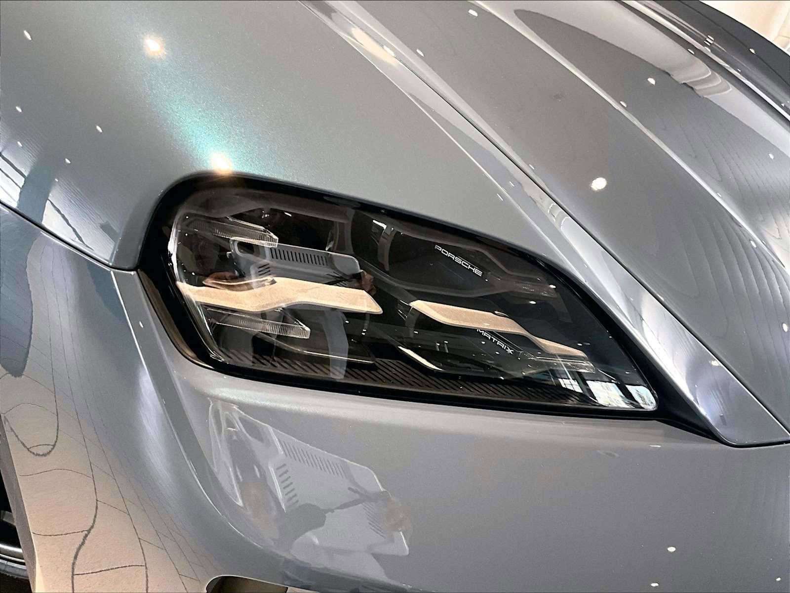 New 2025 Porsche Taycan GTS image 12
