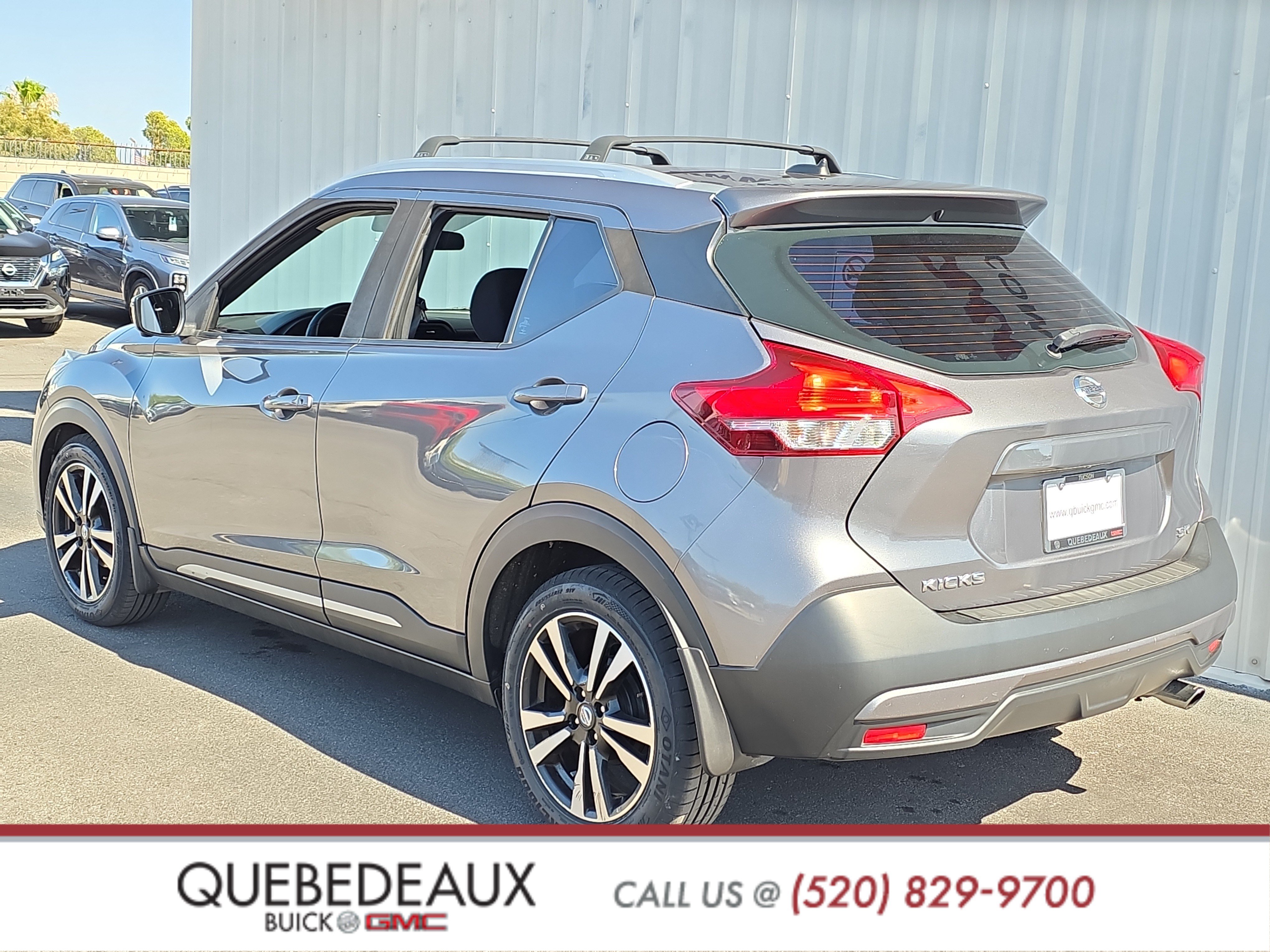 Used 2018 Nissan Kicks SR w/ Exterior Package FWD image 5