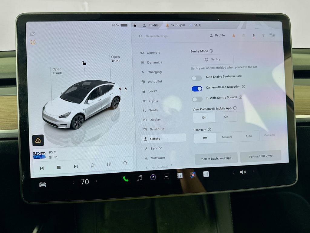 Used 2025 Tesla Model Y Long Range AWD/4WD image 42