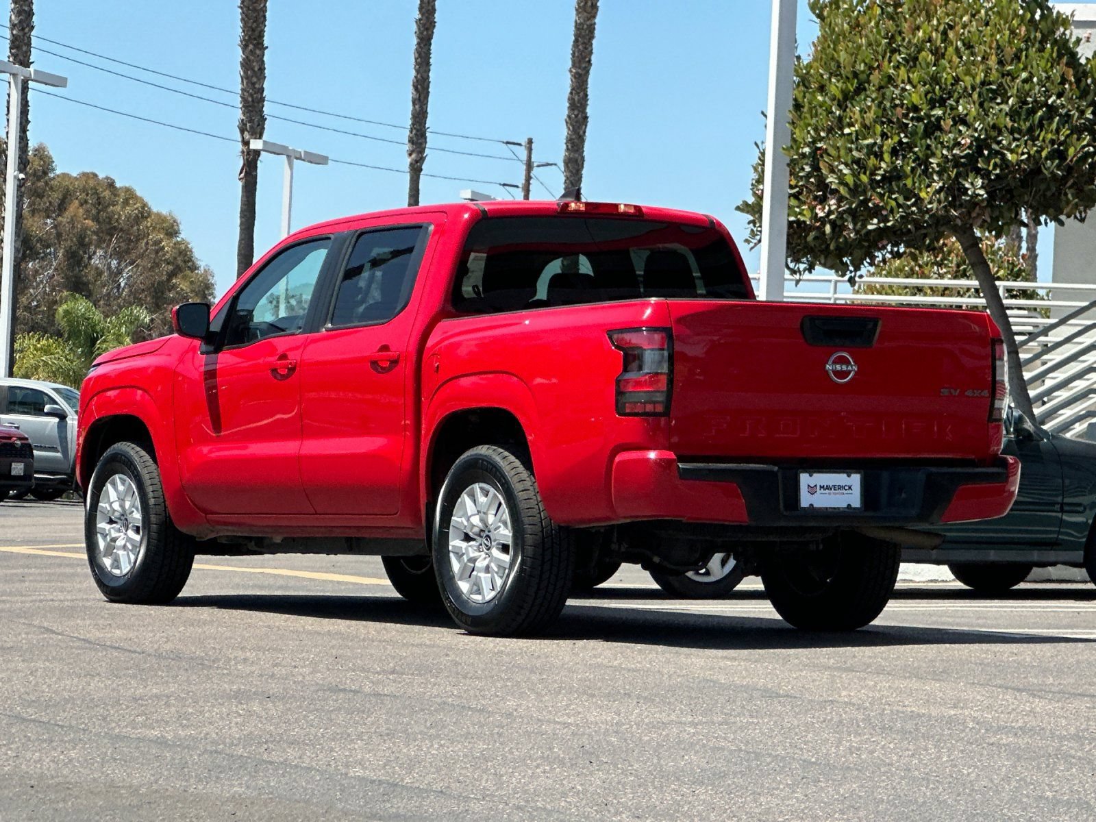 Used 2023 Nissan Frontier SV AWD/4WD image 3
