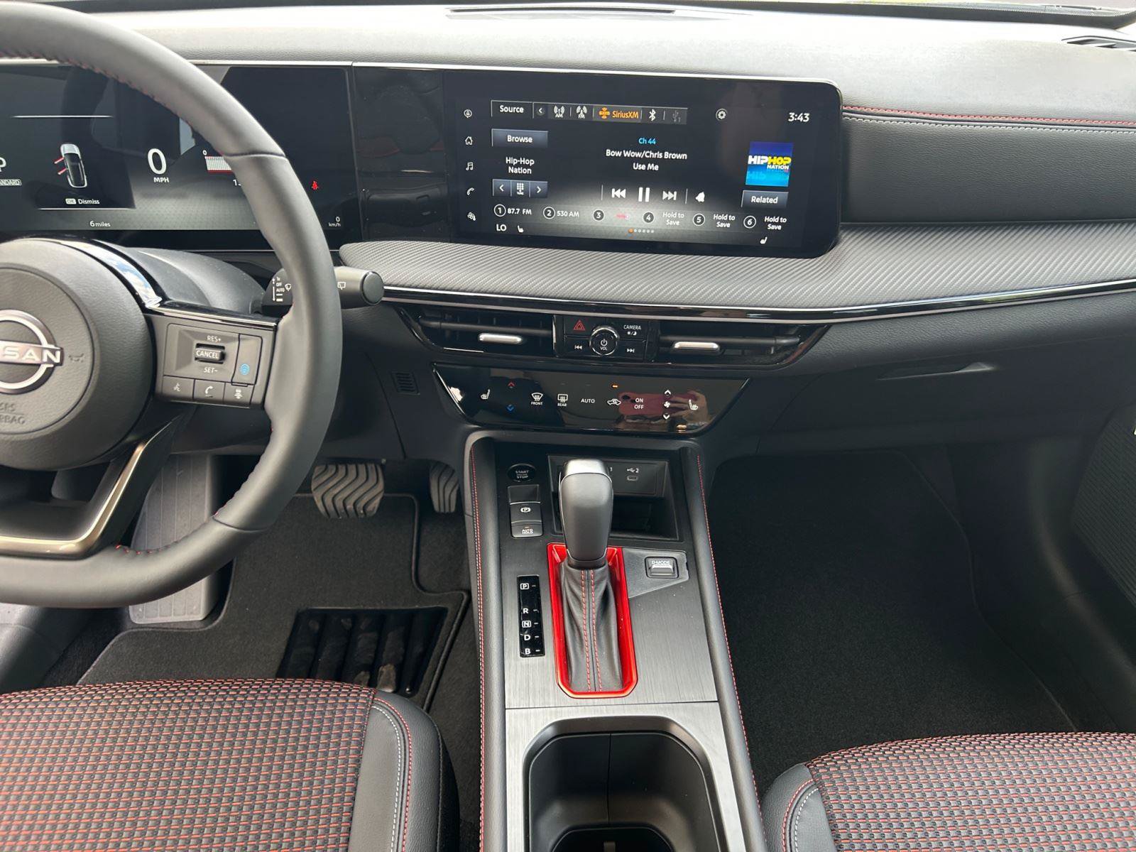 New 2025 Nissan Kicks SR w/ SR Premium Package AWD/4WD image 13