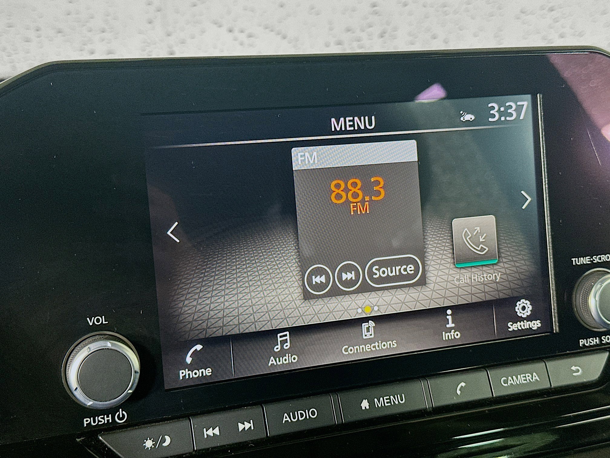 Used 2025 Nissan Pathfinder SV image 21