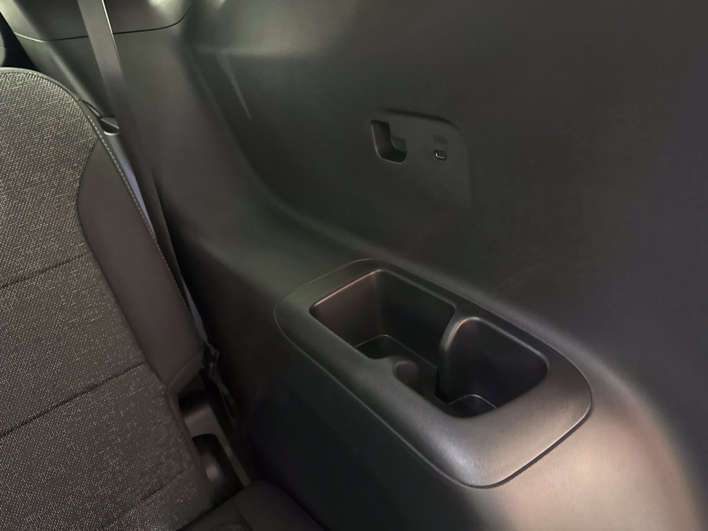 New 2027 Chevrolet Traverse LT FWD image 28