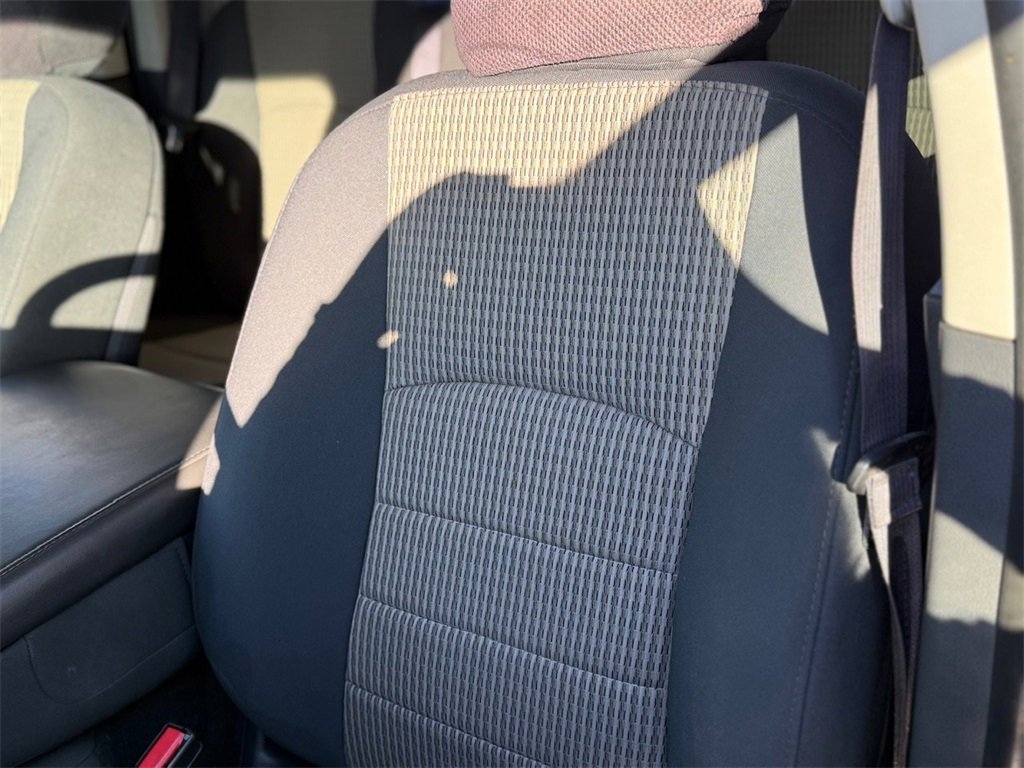 Used 2012 RAM 1500 Big Horn image 16