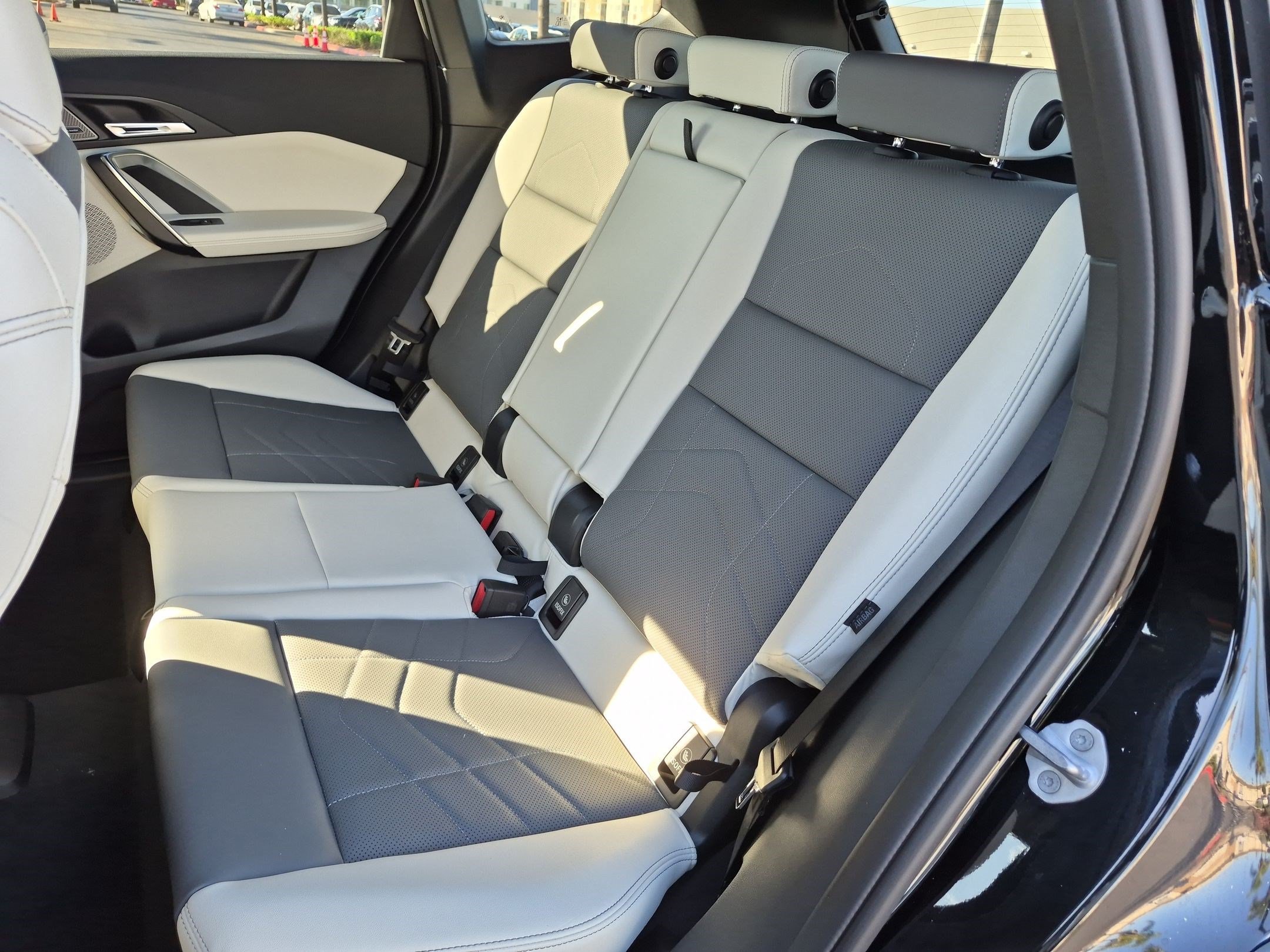 New 2026 BMW X1 xDrive28i w/ Technology Package AWD/4WD image 31