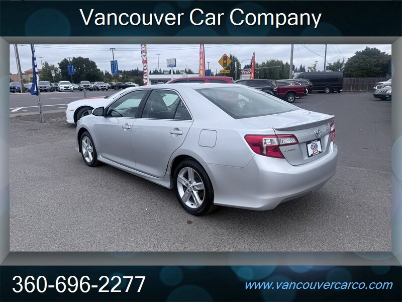 Used 2014 Toyota Camry SE FWD image 4