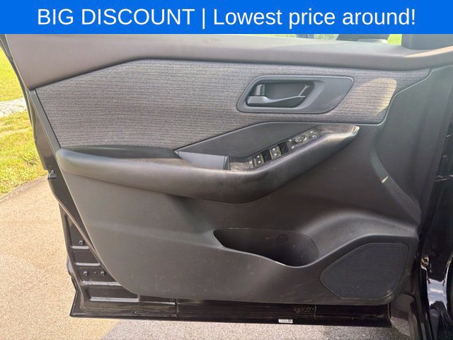 Used 2023 Nissan Rogue S AWD/4WD image 19