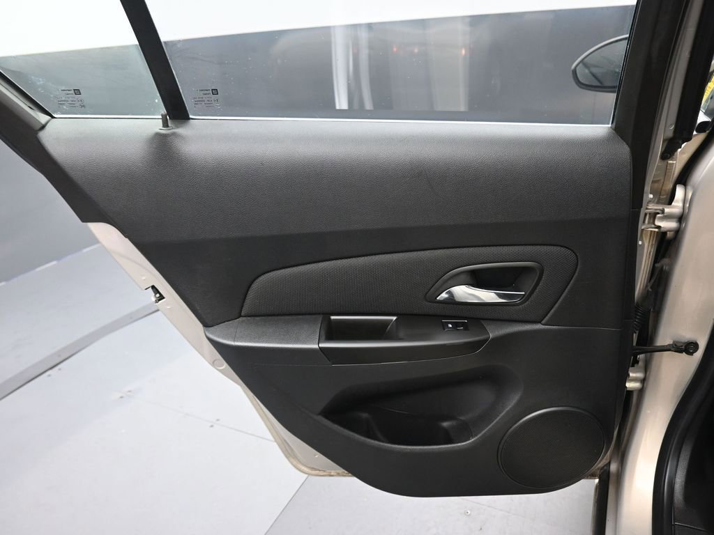 Used 2012 Chevrolet Cruze LT image 24