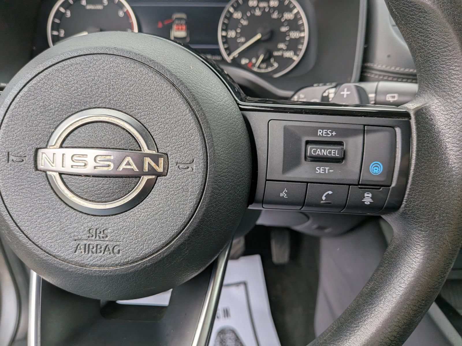 Used 2023 Nissan Rogue SV AWD/4WD image 44