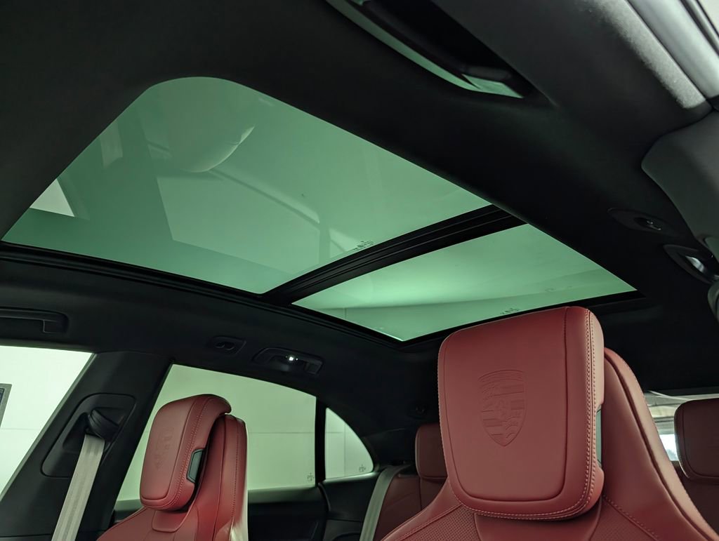 New 2026 Porsche Macan Electric image 31