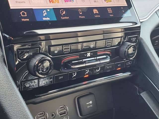 New 2025 Jeep Grand Cherokee L Limited image 23