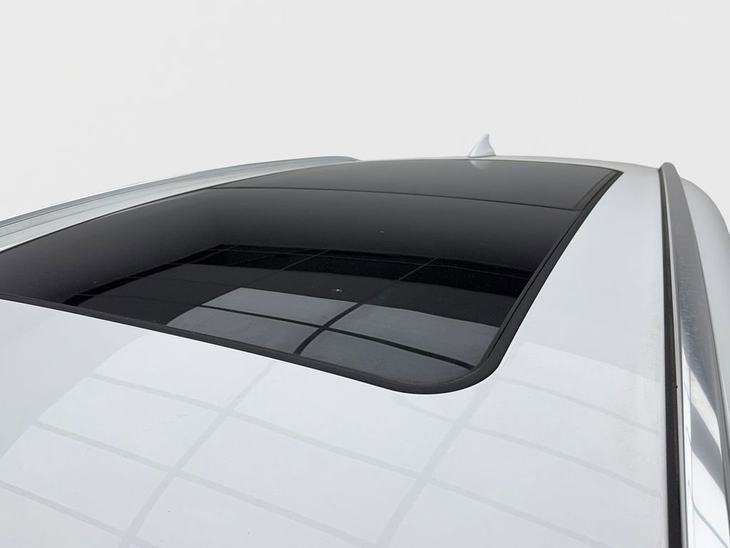 Used 2024 Genesis GV70 2.5T w/ Select Package image 13