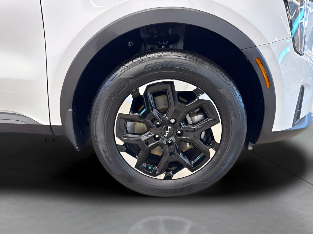 Certified 2025 Kia Sorento S AWD/4WD image 24