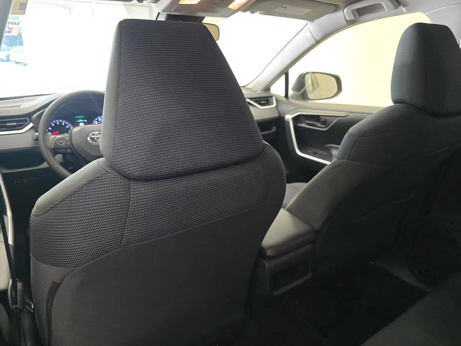 Used 2019 Toyota RAV4 LE w/ All Weather Liner Package AWD/4WD image 23