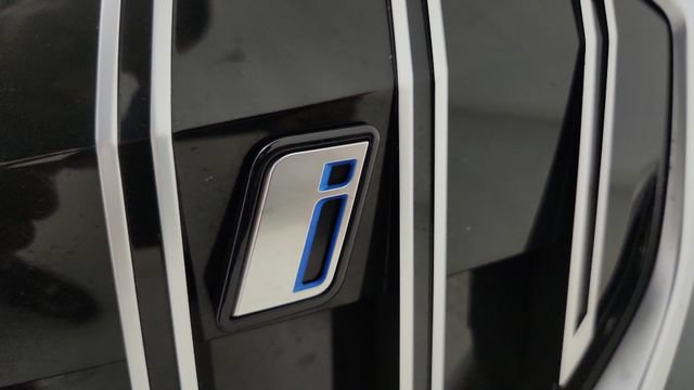 Used 2026 BMW i5 eDrive40 AWD/4WD image 48