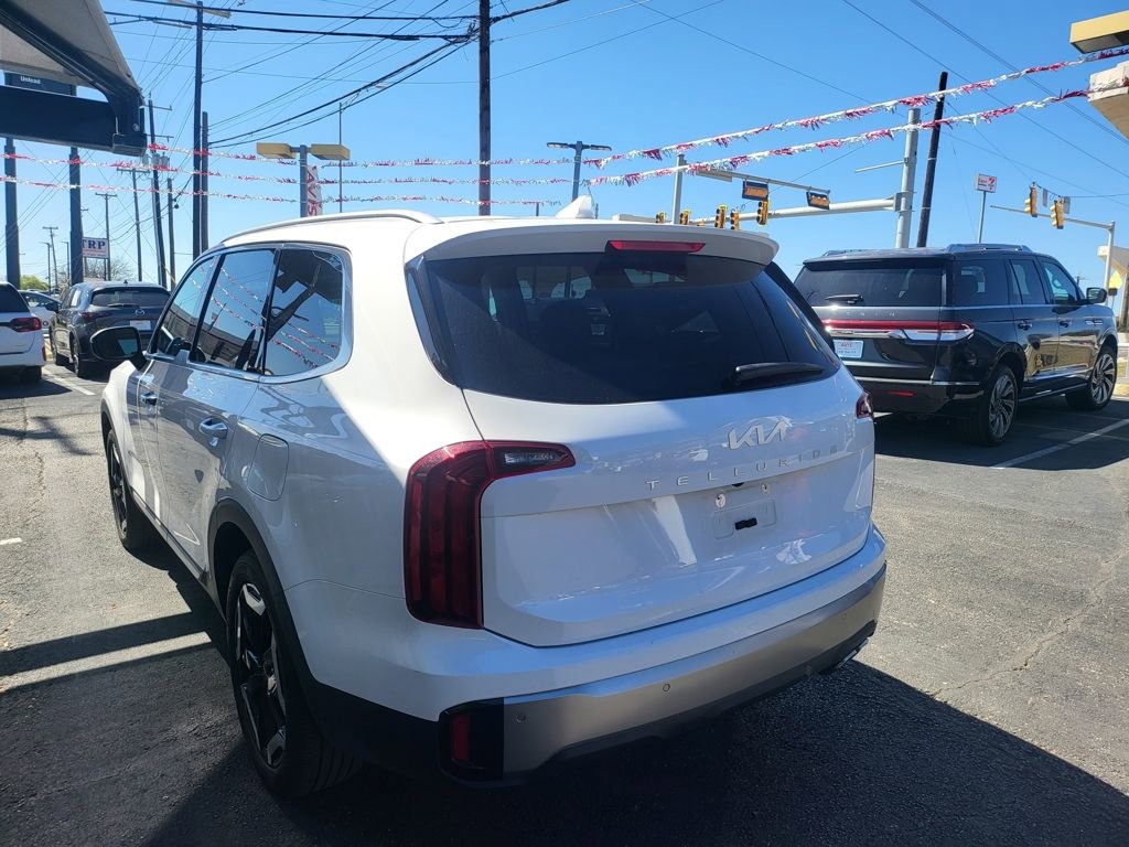 Used 2025 Kia Telluride S image 10