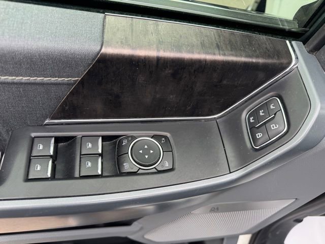 Used 2023 Ford F150 Lariat w/ Trailer Tow Package image 17