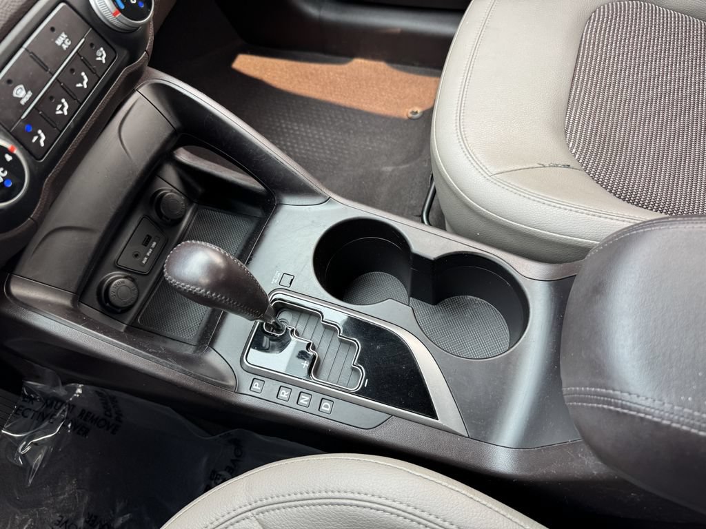 Used 2011 Hyundai Tucson GLS FWD image 21