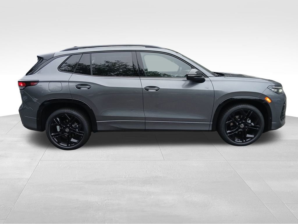 New 2026 Volkswagen Tiguan SE R-Line image 6