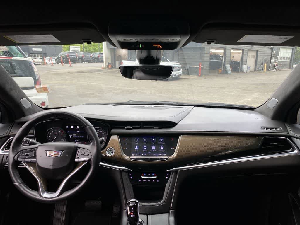 Used 2020 Cadillac XT6 Premium Luxury w/ Platinum Package AWD/4WD image 14