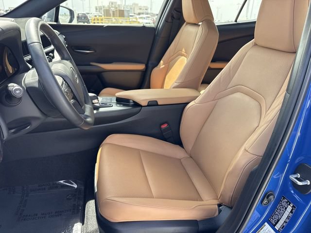 Used 2025 Lexus UX 300h FWD w/ Accessory Package (Z2) image 11