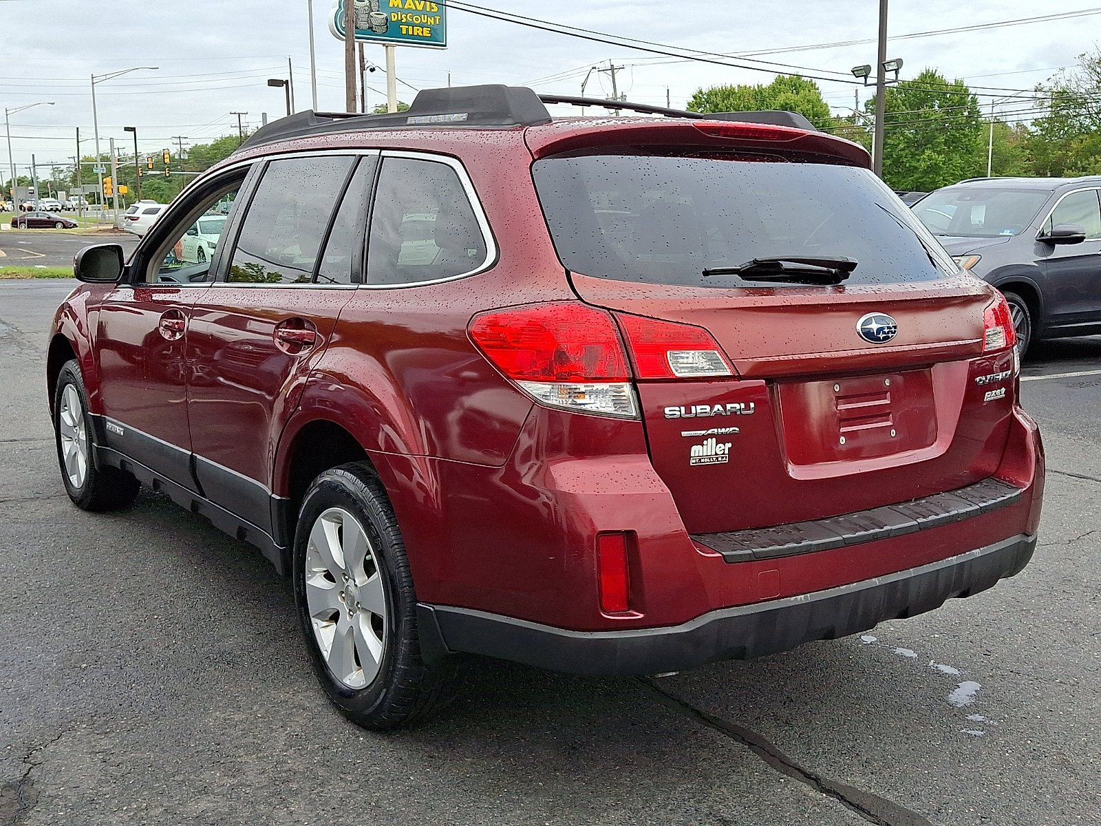 Used 2011 Subaru Outback 2.5i Premium AWD/4WD image 4