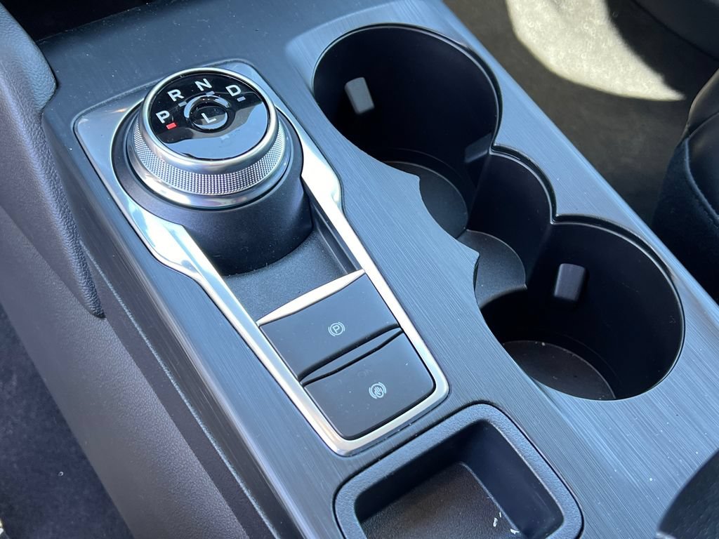 New 2023 Ford Escape SE FWD image 25