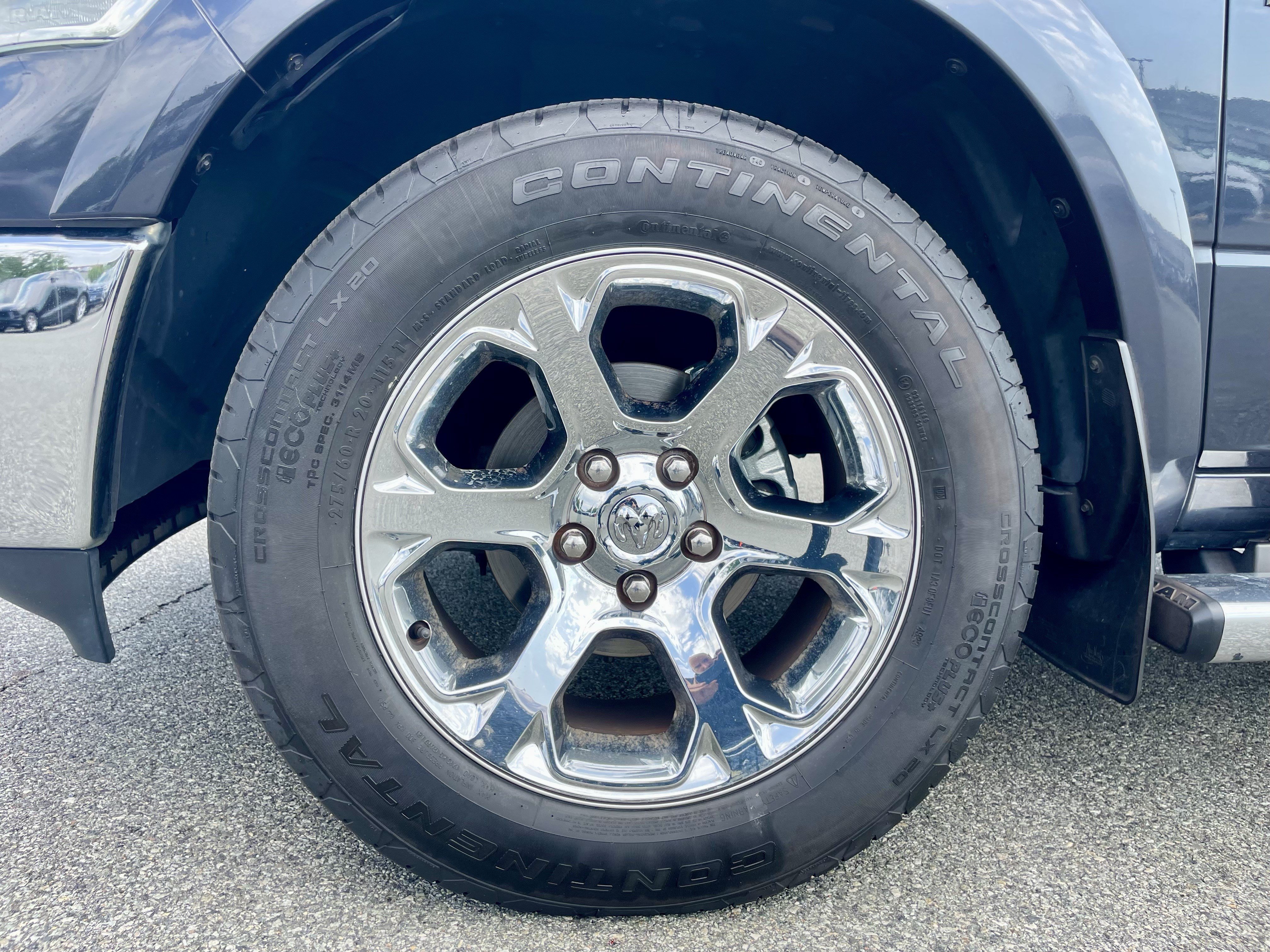Used 2017 RAM 1500 Laramie w/ Convenience Group AWD/4WD image 9