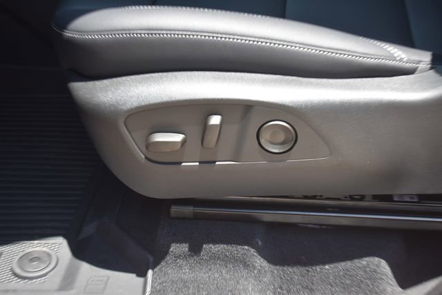 New 2026 Chevrolet Traverse LT w/ LPO, Floor Liner Package FWD image 17