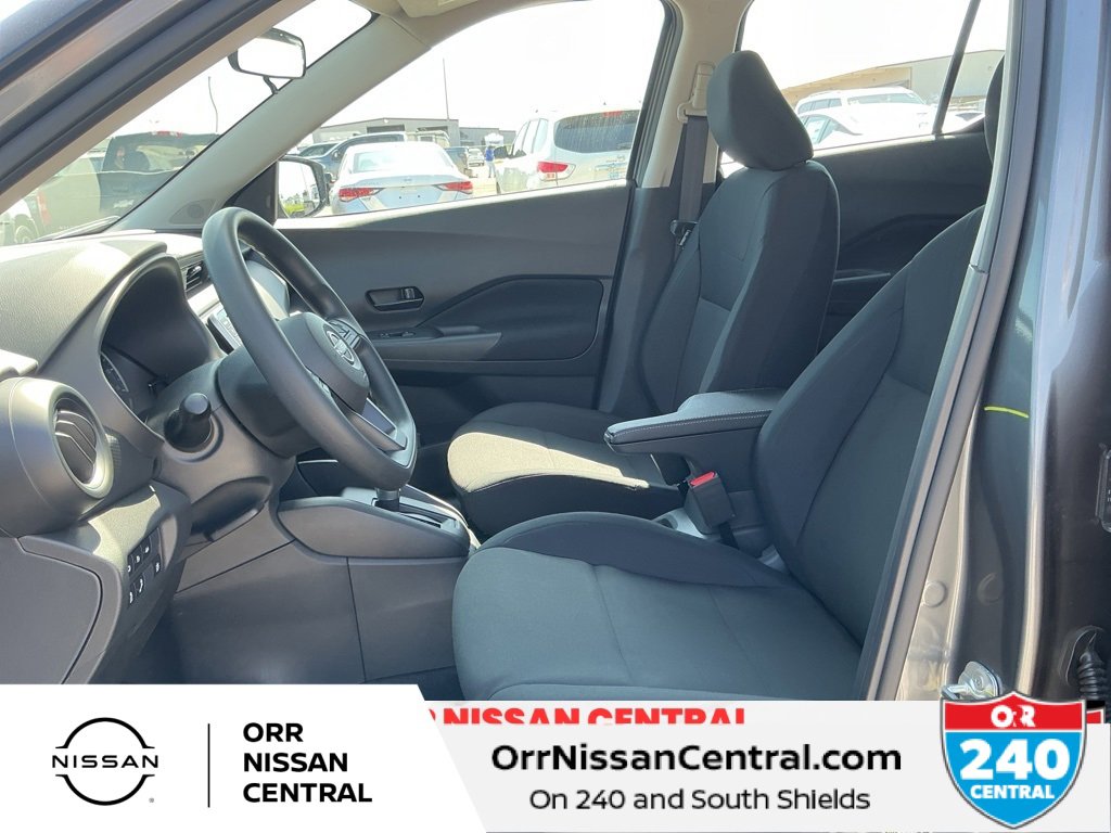 New 2025 Nissan Kicks Play S image 17