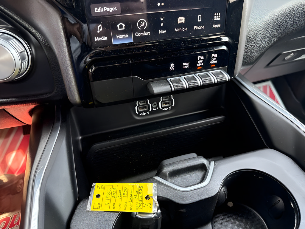 Used 2023 RAM 1500 Laramie AWD/4WD image 21