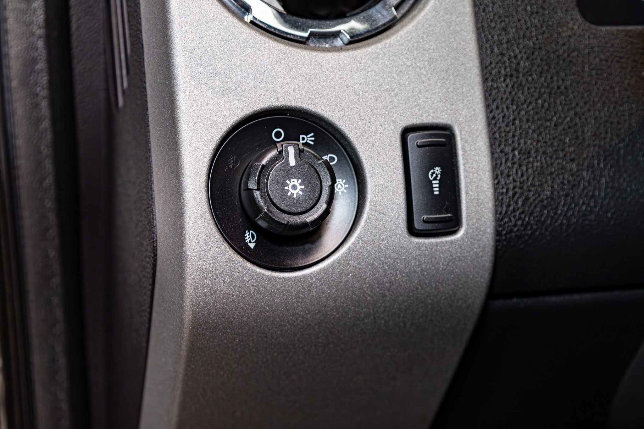 Used 2013 Ford F250 Lariat w/ Chrome Pkg image 16