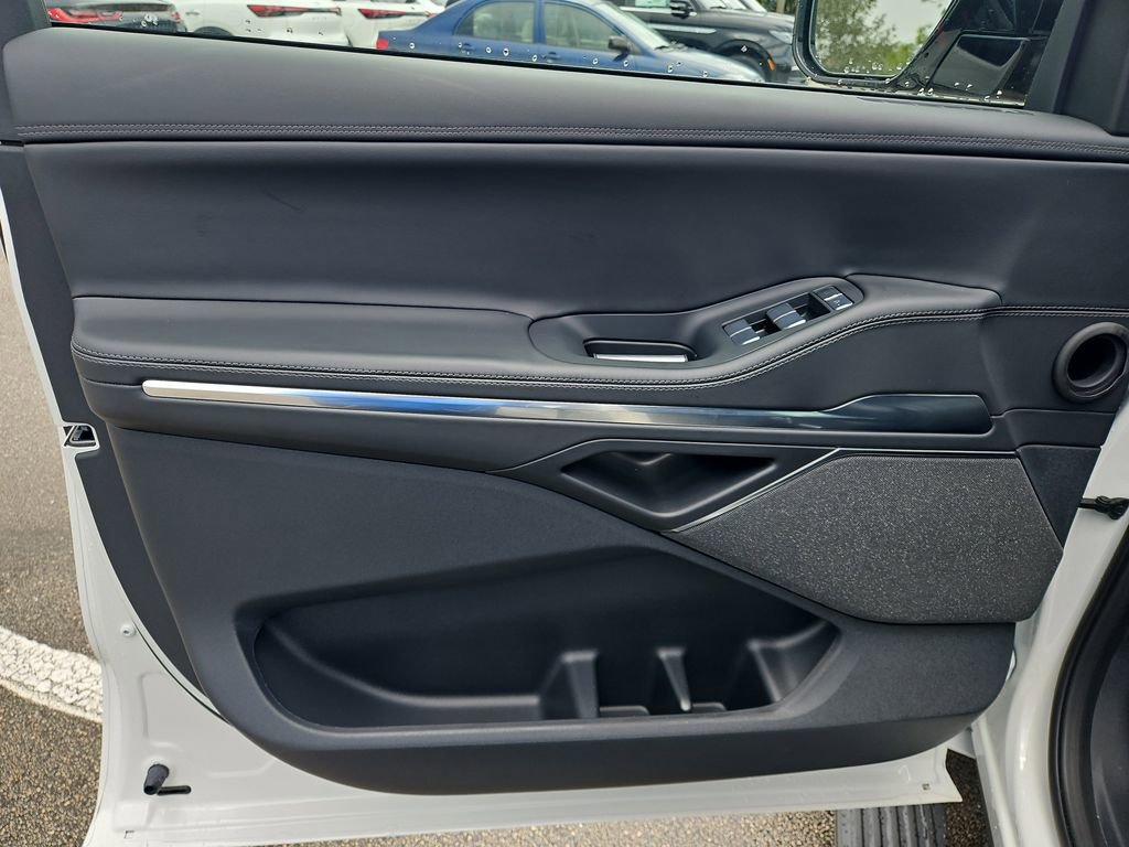 New 2025 Lincoln Navigator L Reserve w/ Jet Appearance Package image 22