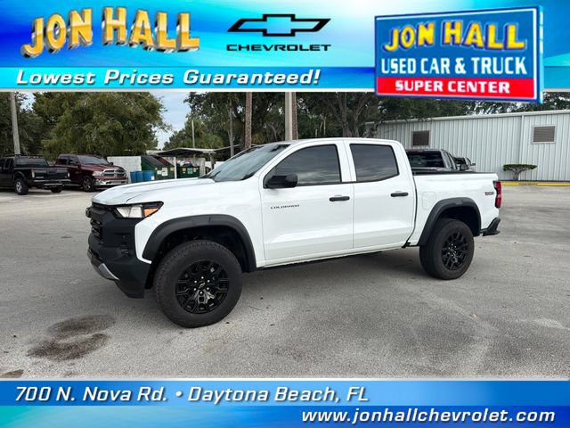 Used 2023 Chevrolet Colorado Trail Boss w/ Advanced Trailering Package AWD/4WD image 3