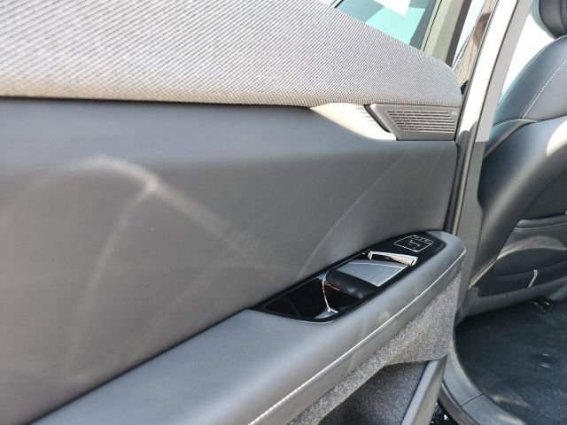 New 2025 Cadillac Optiq Luxury 2 image 10