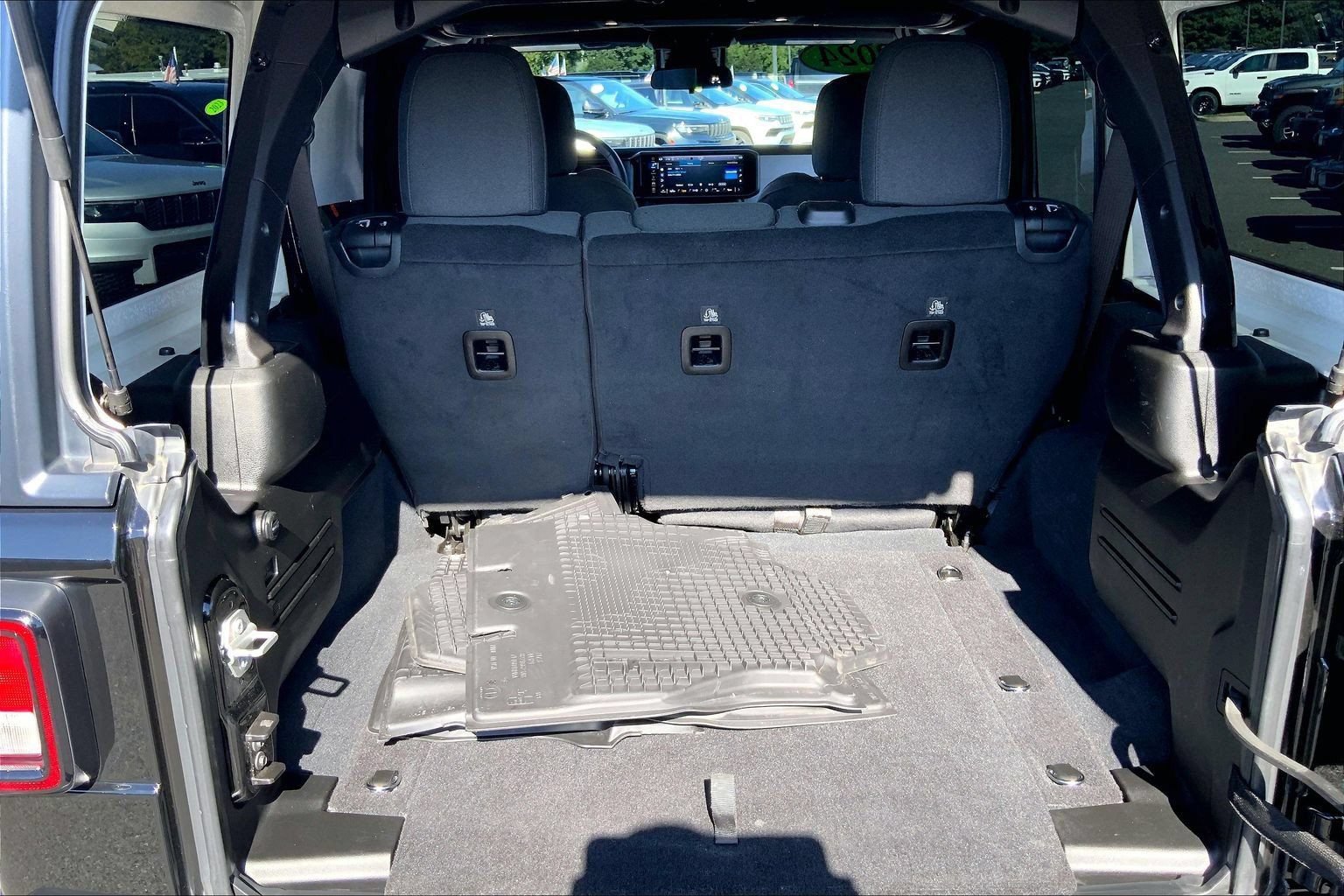 Certified 2024 Jeep Wrangler Unlimited Sport AWD/4WD image 26