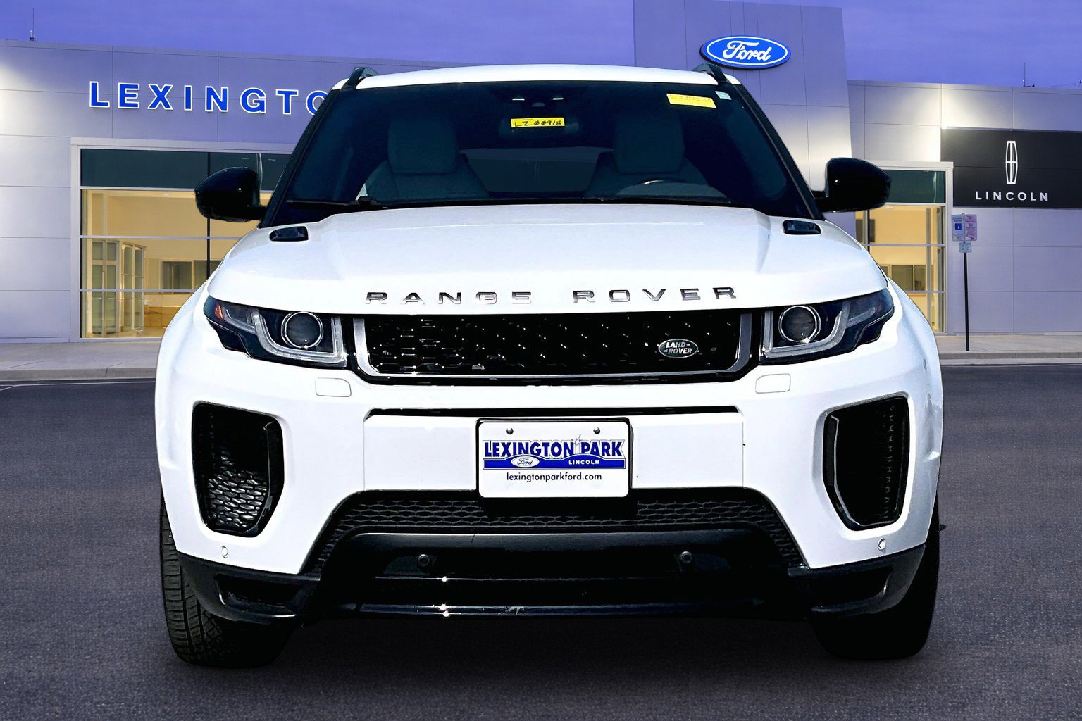 Used 2018 Land Rover Range Rover Evoque HSE Dynamic AWD/4WD image 2
