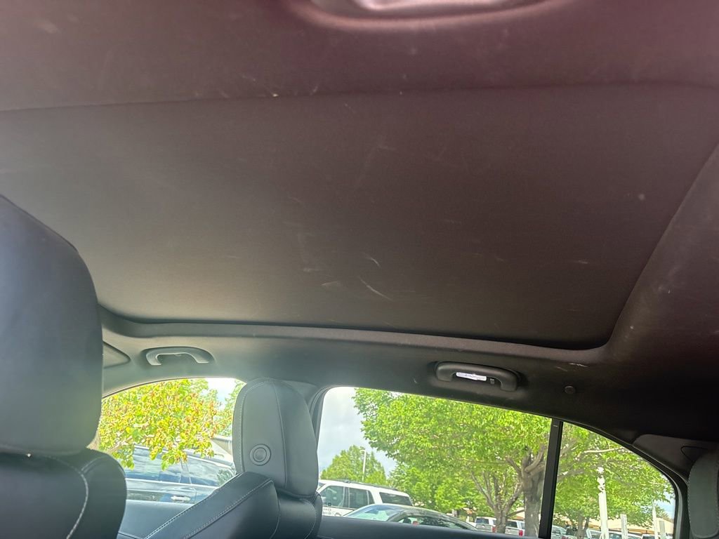 Used 2019 Cadillac XT4 Premium Luxury AWD/4WD image 16