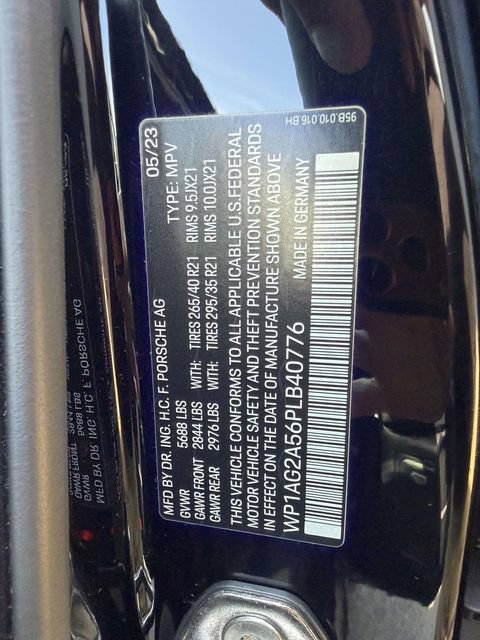 Certified 2023 Porsche Macan S AWD/4WD image 19