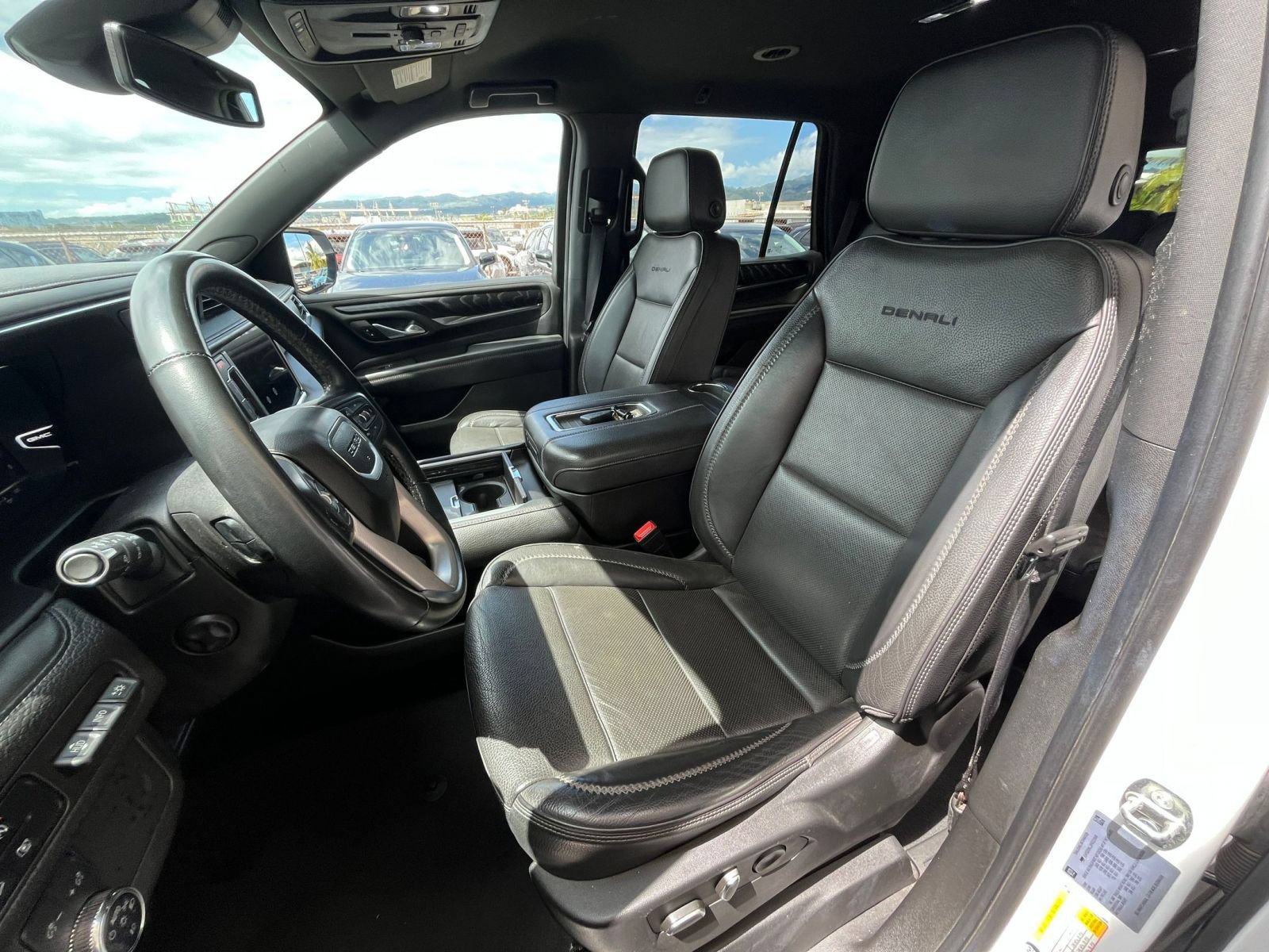 Used 2023 GMC Yukon Denali AWD/4WD image 27