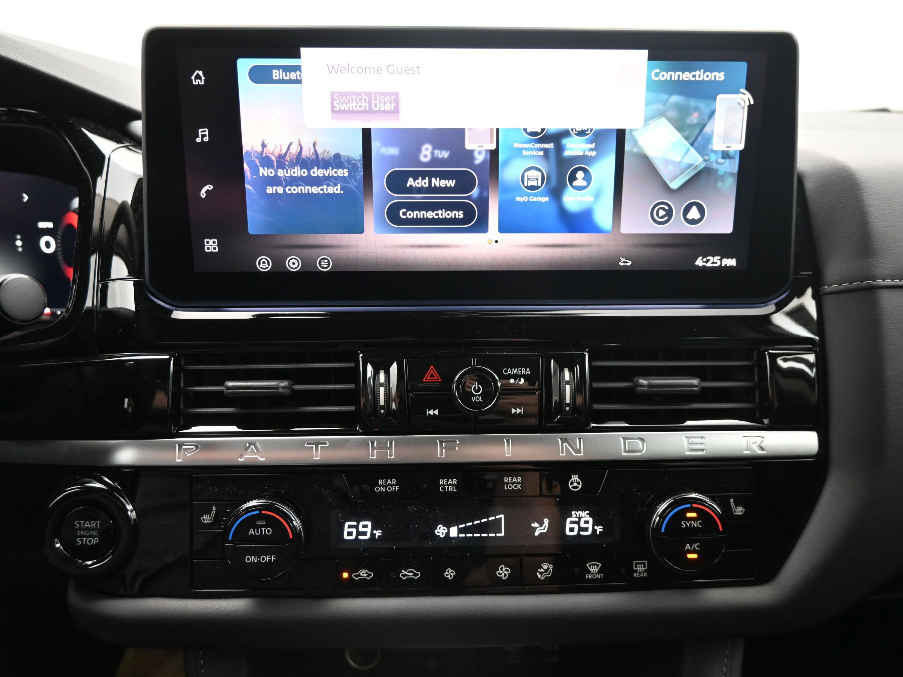 New 2026 Nissan Pathfinder SL FWD image 15