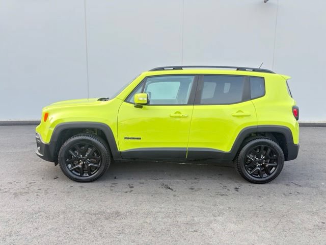 Used 2017 Jeep Renegade Altitude AWD/4WD image 9