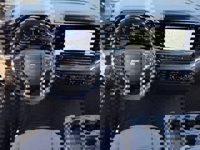 Used 2025 Chevrolet Silverado 1500 LT image 12