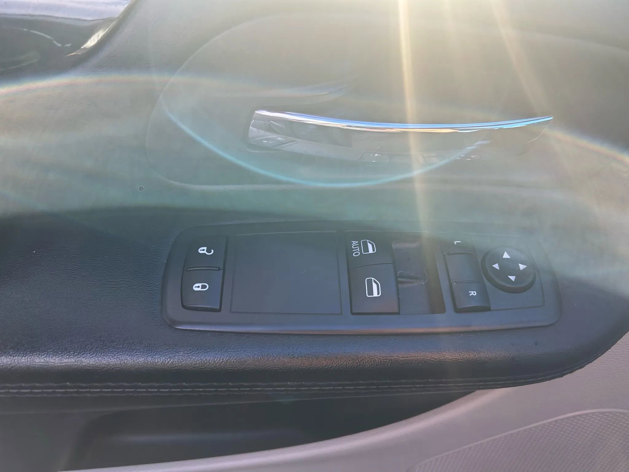 Used 2016 Dodge Grand Caravan American Value Package image 11