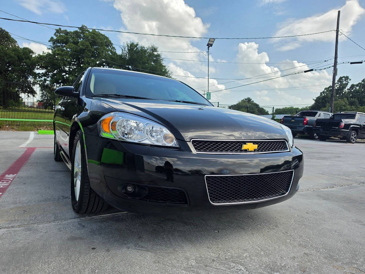 Used 2014 Chevrolet Impala LTZ FWD image 4