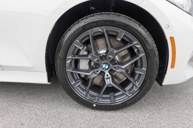 New 2025 BMW 330i xDrive Sedan w/ Premium Package AWD/4WD image 11