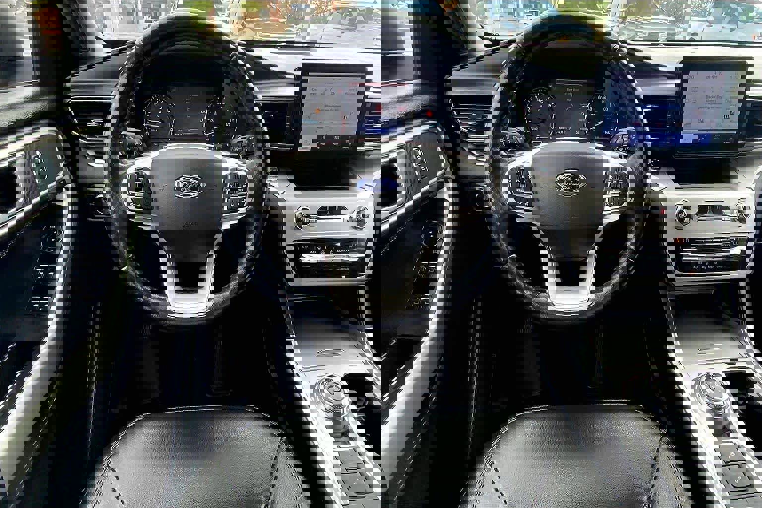 Used 2020 Ford Explorer XLT w/ Equipment Group 202A image 6