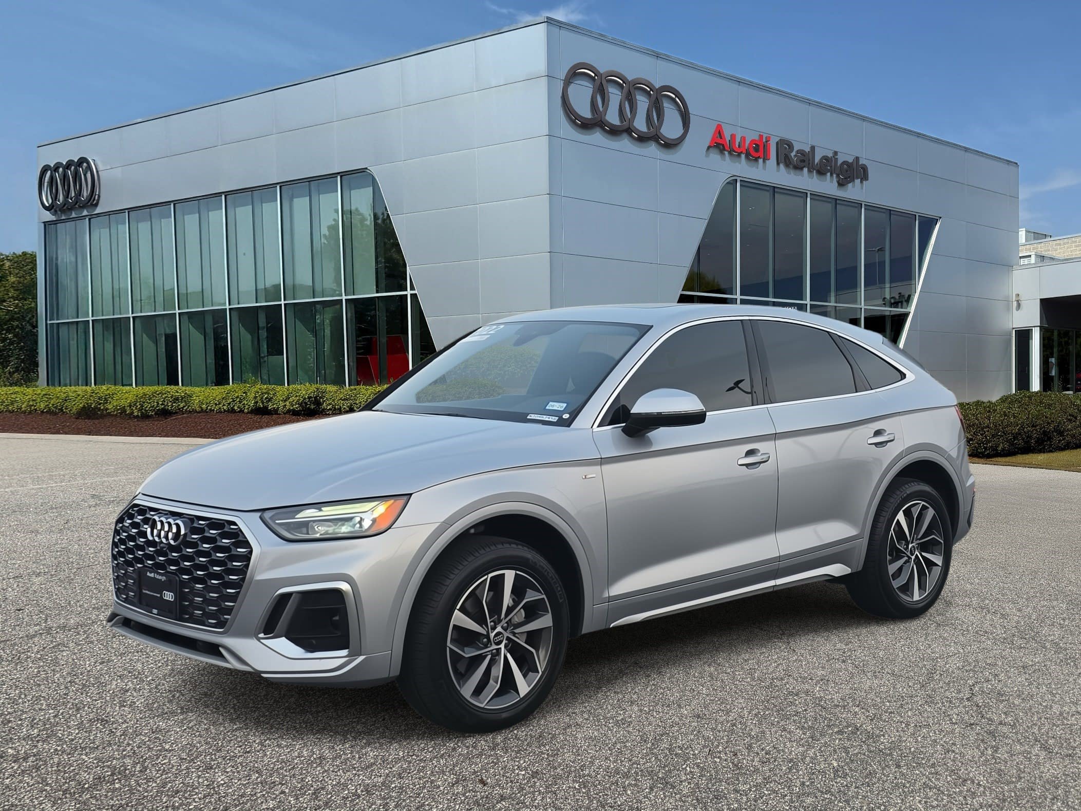 Certified 2022 Audi Q5 2.0T Premium w/ Convenience Package image 1