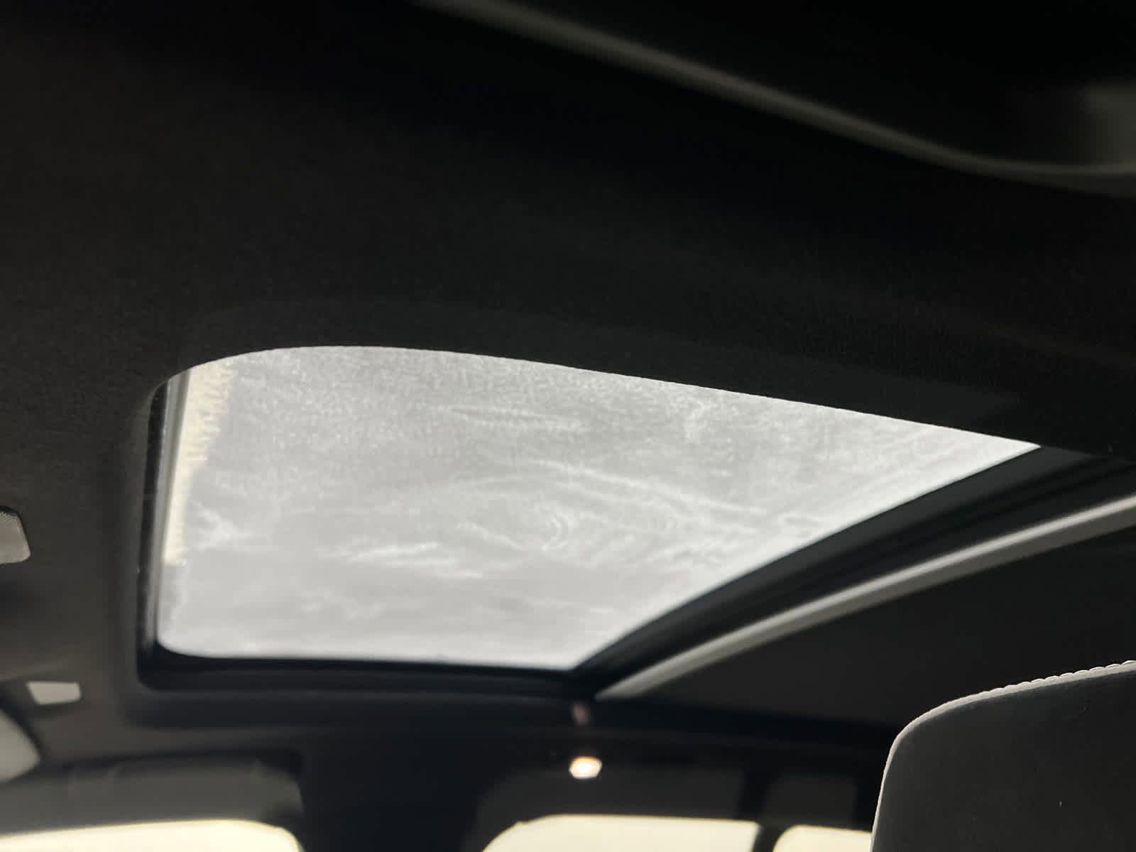 New 2024 Volvo XC40 Recharge Plus image 9